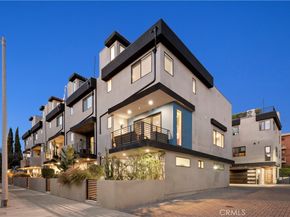 922 N Ridgewood Pl, Los Angeles CA 90038