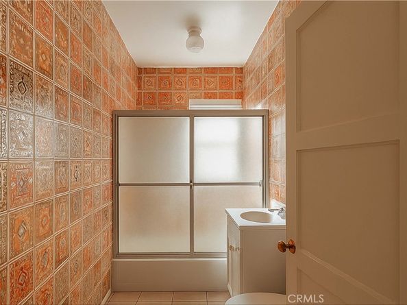 5052 Newcastle Avenue, Encino CA 91316