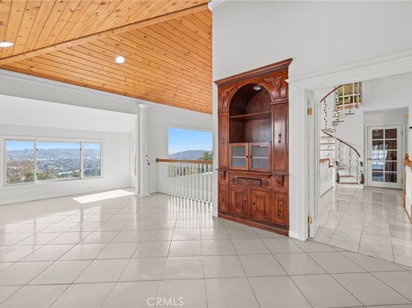 3916 Carnavon, Los Angeles CA 90027