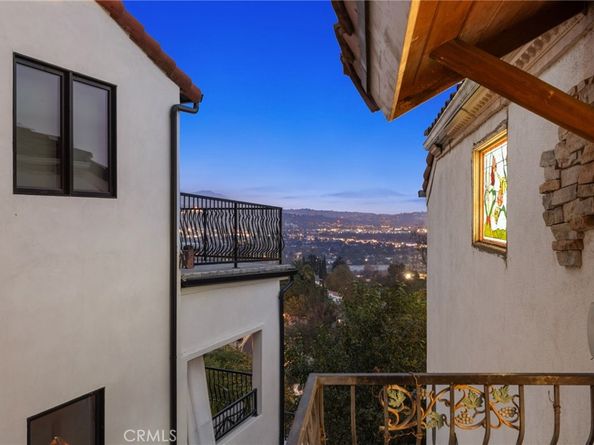 3916 Carnavon, Los Angeles CA 90027