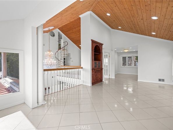 3916 Carnavon, Los Angeles CA 90027