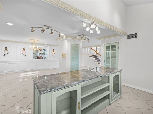 3916 Carnavon, Los Angeles CA 90027