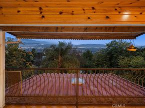 3916 Carnavon, Los Angeles CA 90027