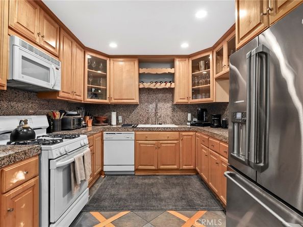 22900 Hatteras, Woodland Hills CA 91367