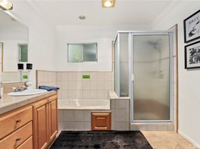 22900 Hatteras, Woodland Hills CA 91367