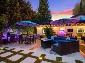 22900 Hatteras, Woodland Hills CA 91367