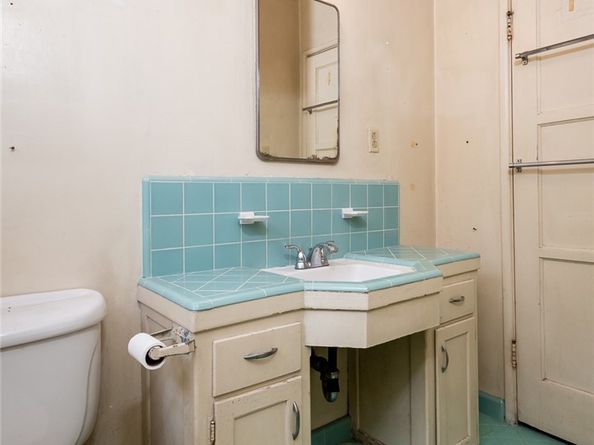 702 S Mariposa Street, Burbank CA 91506