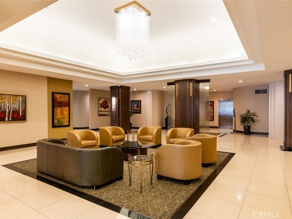 345 Pioneer Drive 801, Glendale CA 91203