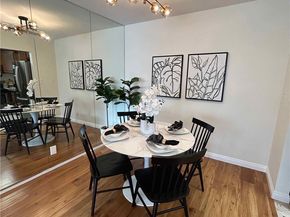 12720 Burbank 114, Valley Village CA 91607