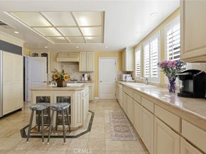 4177 S Cloverdale, Los Angeles CA 90008