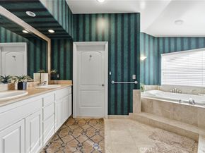 4177 S Cloverdale, Los Angeles CA 90008