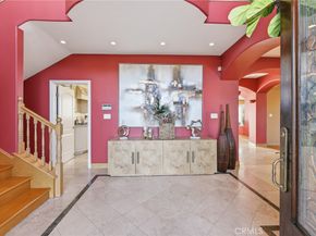 4177 S Cloverdale, Los Angeles CA 90008