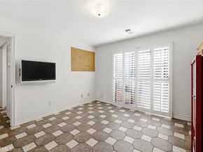 4177 S Cloverdale, Los Angeles CA 90008