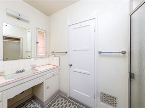 1645 Allen Avenue, Glendale CA 91201
