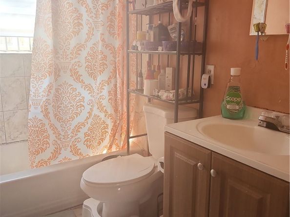 682 E 120th Street, Los Angeles CA 90059