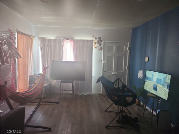 682 E 120th Street, Los Angeles CA 90059