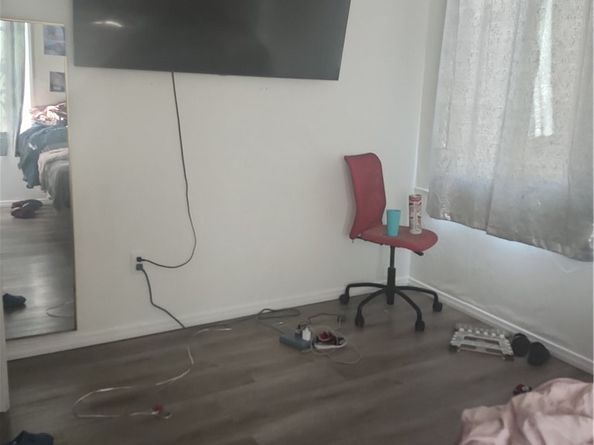 682 E 120th Street, Los Angeles CA 90059