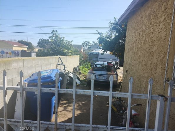 682 E 120th Street, Los Angeles CA 90059