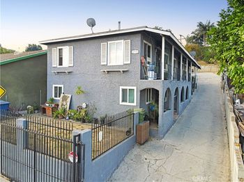 2770 Marengo Street