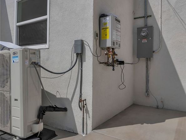 3948 Van Horne, El Sereno CA 90032