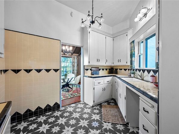 1855 Verdugo Knolls Drive, Glendale CA 91208