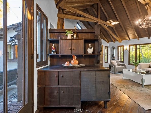 1855 Verdugo Knolls Drive, Glendale CA 91208