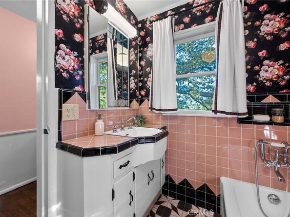 1855 Verdugo Knolls Drive, Glendale CA 91208