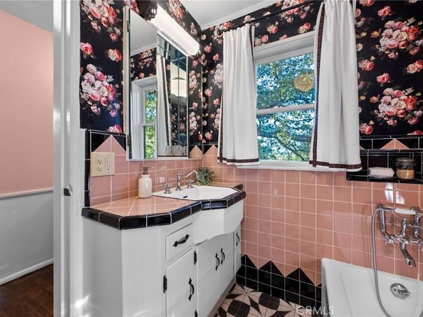 1855 Verdugo Knolls Drive, Glendale CA 91208
