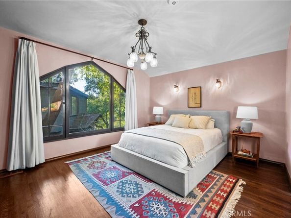 1855 Verdugo Knolls Drive, Glendale CA 91208