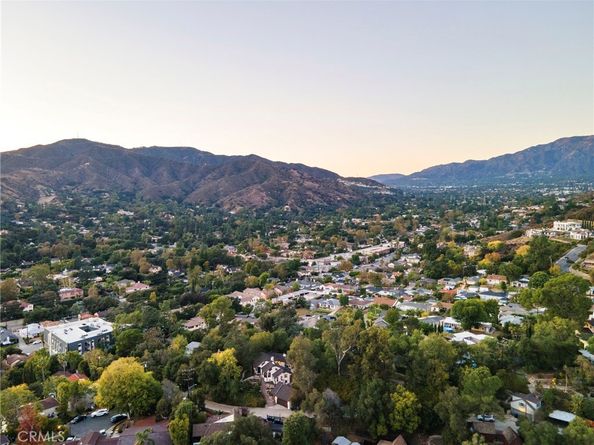 1855 Verdugo Knolls Drive, Glendale CA 91208