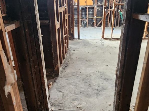 1313 S California, Compton CA 90221