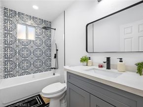 9008 Baring Cross, Los Angeles CA 90044