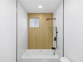 9008 Baring Cross, Los Angeles CA 90044