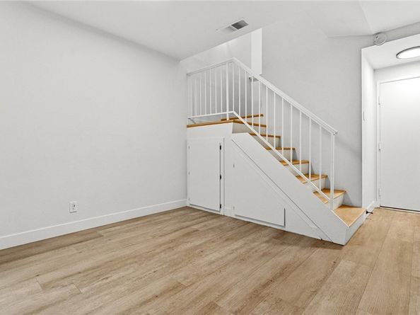 181 W La Verne 5, Pomona CA 91767