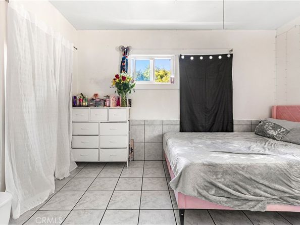 712 W 7th, Pomona CA 91766