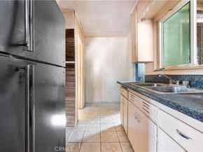 712 W 7th, Pomona CA 91766