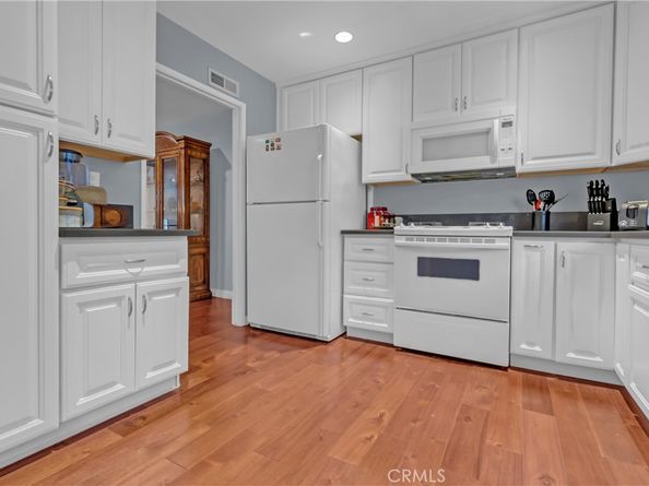 12334 Chandler C, Valley Village CA 91607