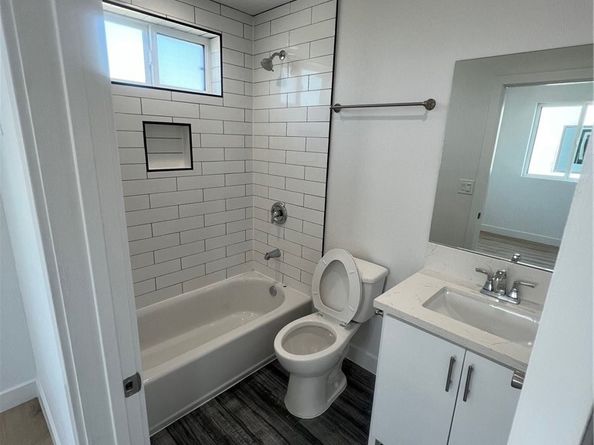 1128 Ardmore, Los Angeles CA 90006