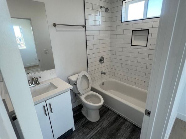 1128 Ardmore, Los Angeles CA 90006