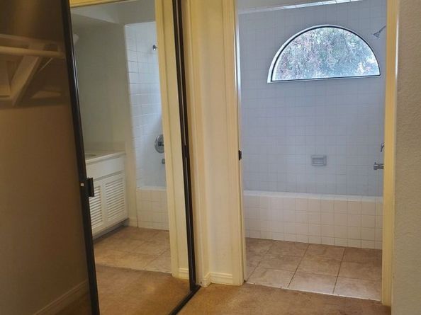 16130 Avenida Venusto 21, San Diego CA 92128