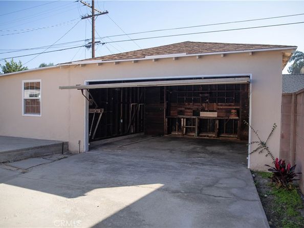 9726 Kauffman Avenue, South Gate CA 91355