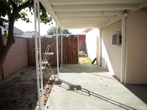 9726 Kauffman Avenue, South Gate CA 91355