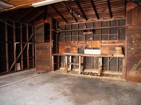 9726 Kauffman Avenue, South Gate CA 91355