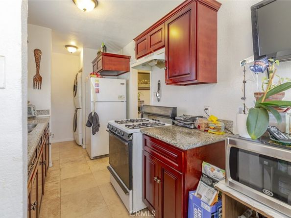 8110 S Halldale Avenue, Los Angeles CA 90047