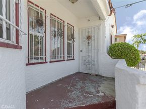 8110 S Halldale Avenue, Los Angeles CA 90047