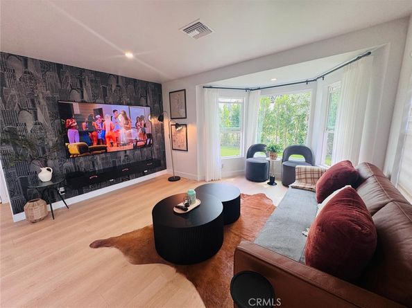 524 S Astell Avenue, West Covina CA 91790