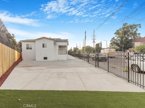 444 E 31st Street, Los Angeles CA 90011