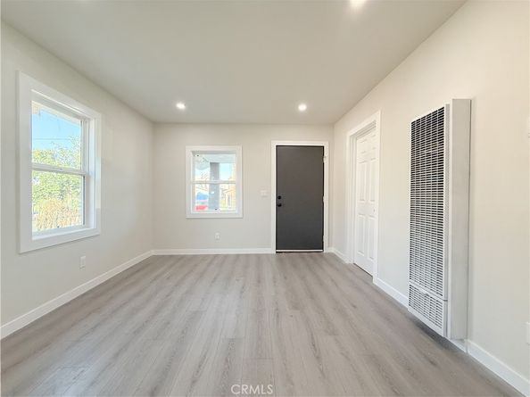 9323 Beach Street, Los Angeles CA 90002