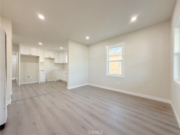 9323 Beach Street, Los Angeles CA 90002