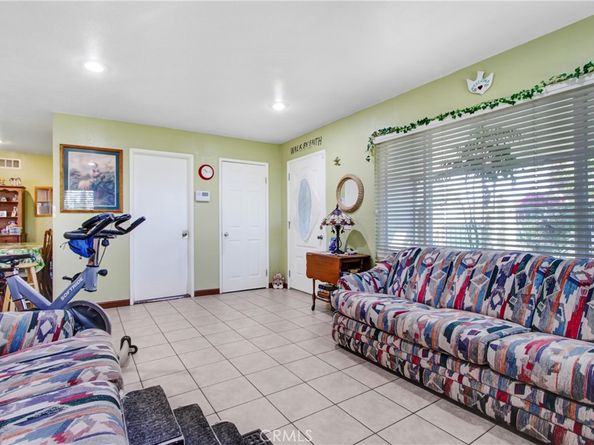 1546 E Redwood Avenue, Ontario CA 91762